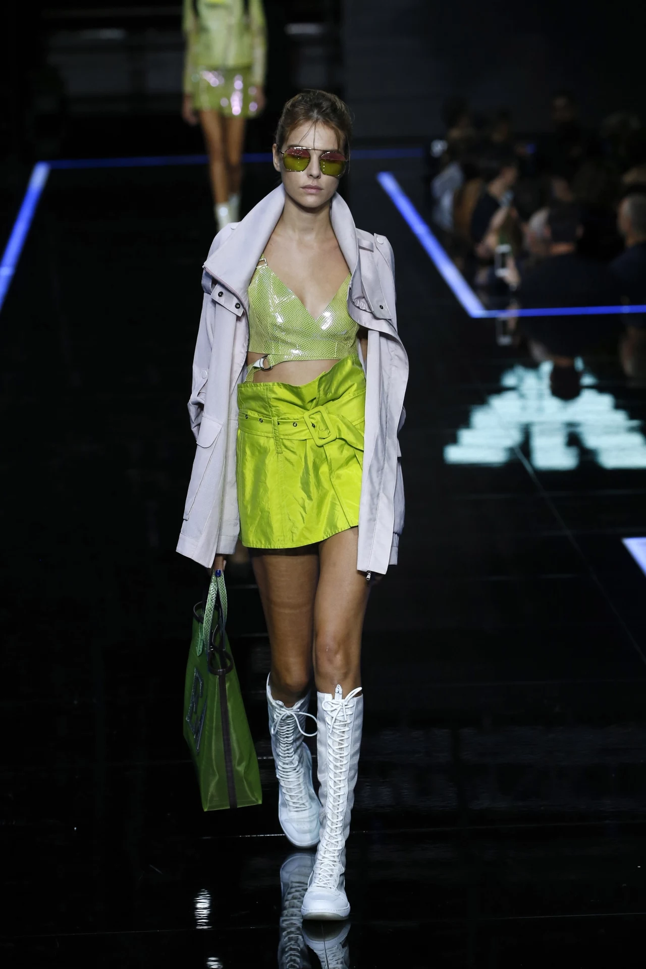 Pokaz kolekcji na sezon wiosna-lato 2019 Emporio Armani Pokaz kolekcji na sezon wiosna-lato 2019 Emporio Armani