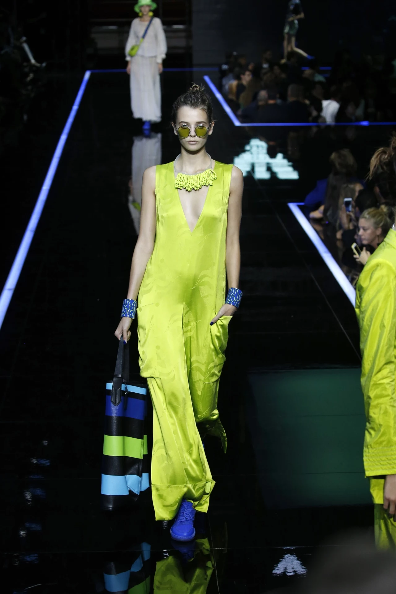 Pokaz kolekcji na sezon wiosna-lato 2019 Emporio Armani Pokaz kolekcji na sezon wiosna-lato 2019 Emporio Armani