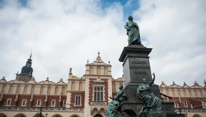 Pomnik Adama Mickiewicza na Rynku Głównym w Krakowie