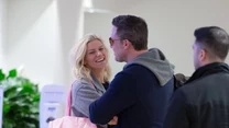 Lindsay Shookus i Ben Affleck na lotnisku JFK w Nowym Jorku, fot. SplashNews.com/East News