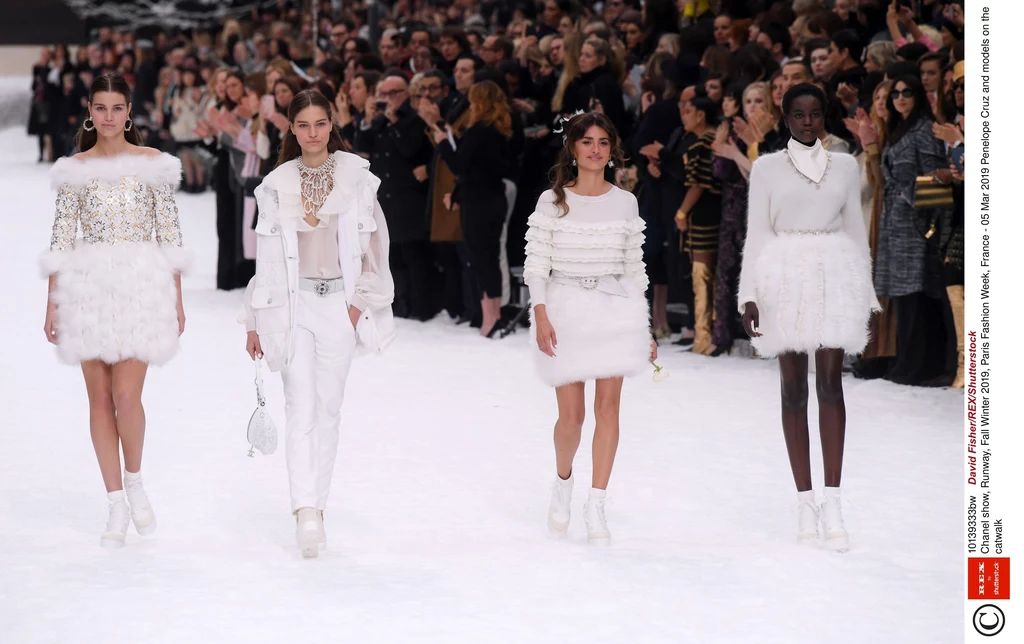 Penelope Cruz na wybiegu Chanel, pokaz jesień/zima 2019. Fot. David Fisher/REX/Shutterstock/Rex Fashion/East News Penelope Cruz na wybiegu Chanel, pokaz jesień/zima 2019. Fot. David Fisher/REX/Shutterstock/Rex Fashion/East News