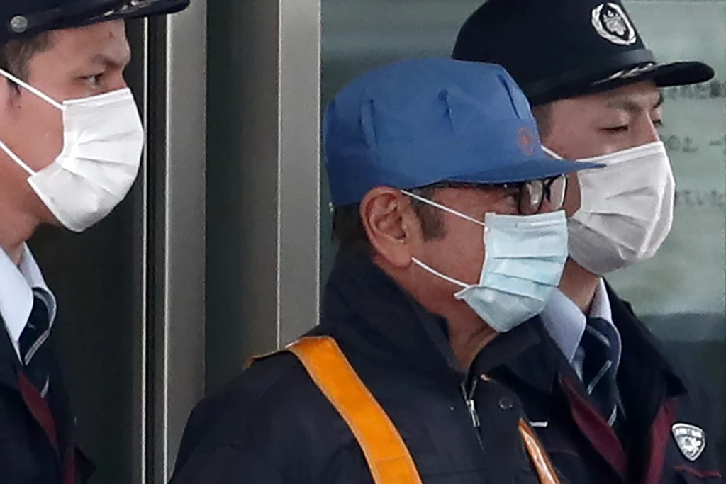 Carlos Ghosn (w środku) Carlos Ghosn (w środku)