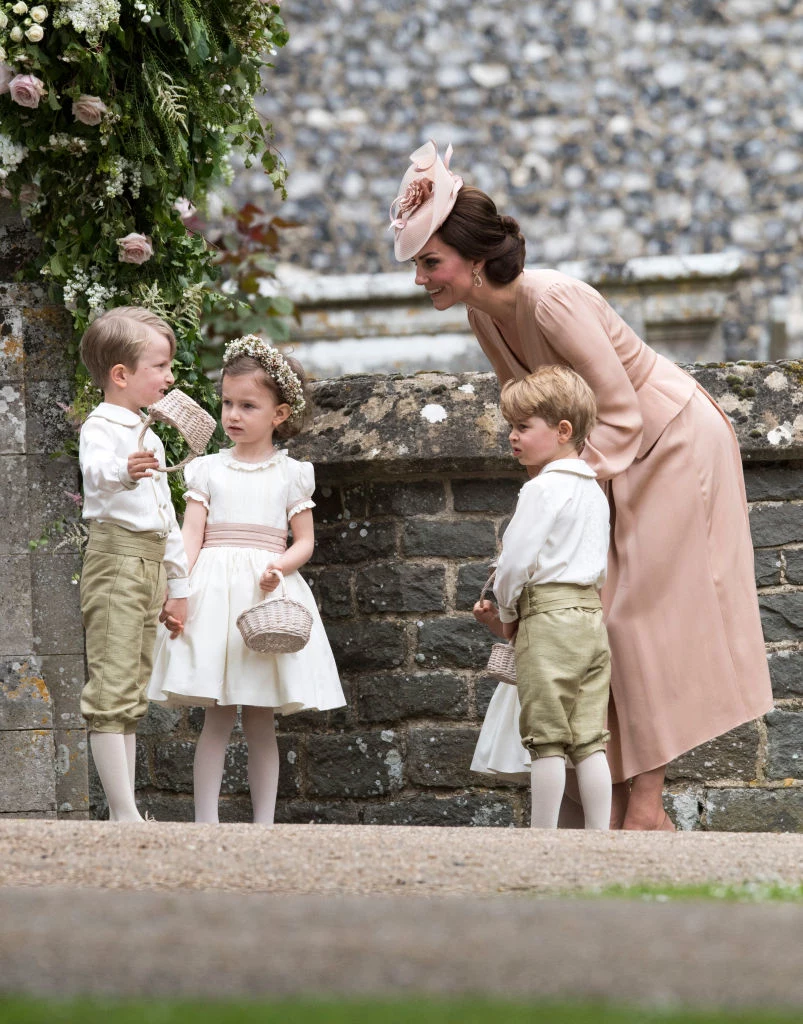 Księżna Kate z synem George'm i córką Charlotte Księżna Kate z synem George'm i córką Charlotte