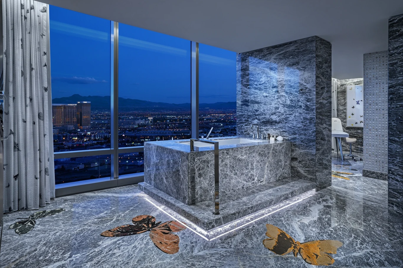 Empathy Suite w Palms Casino Resort, Las Vegas