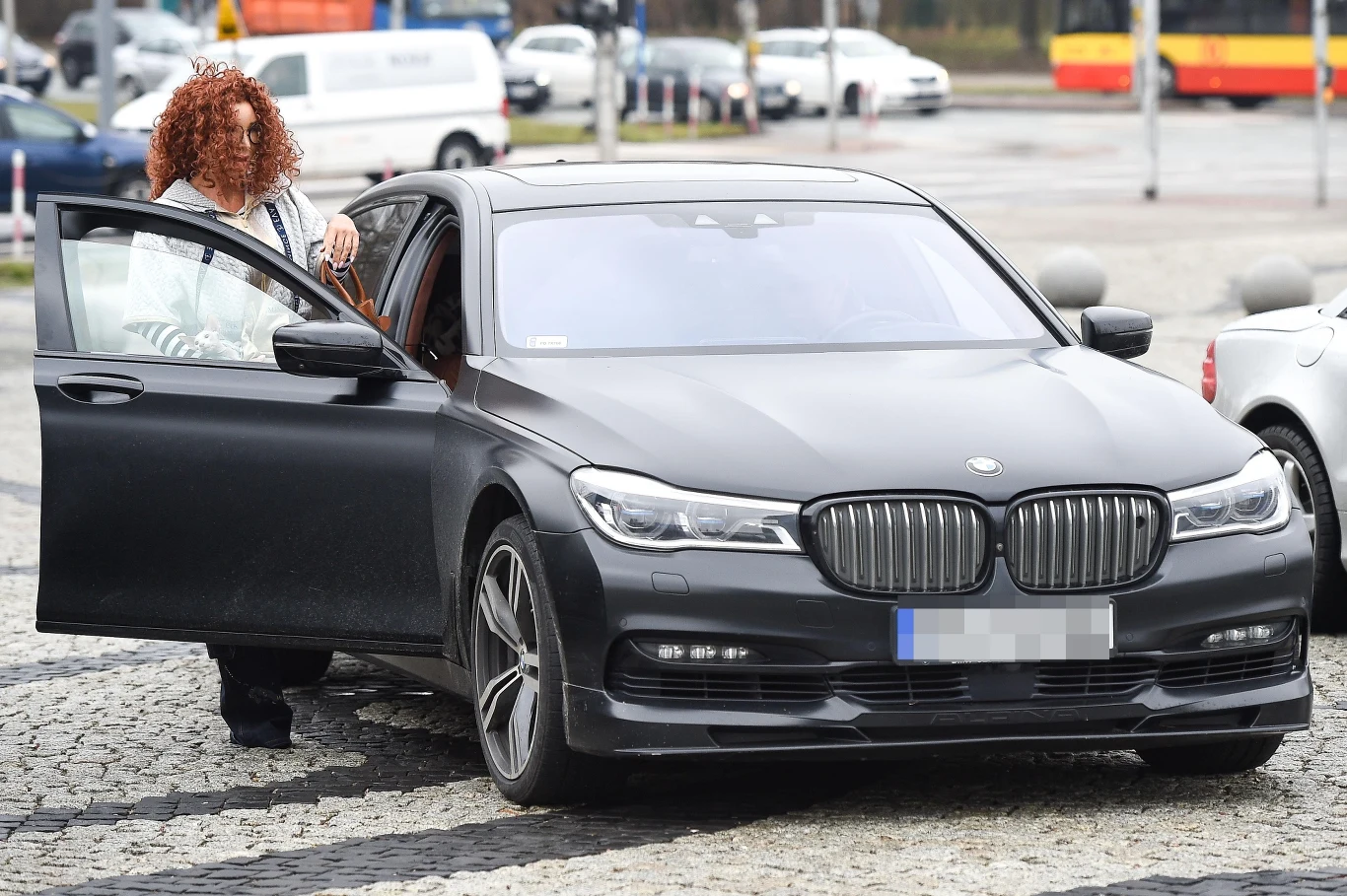 Ewa Minge z kotem Ewa Minge z kotem