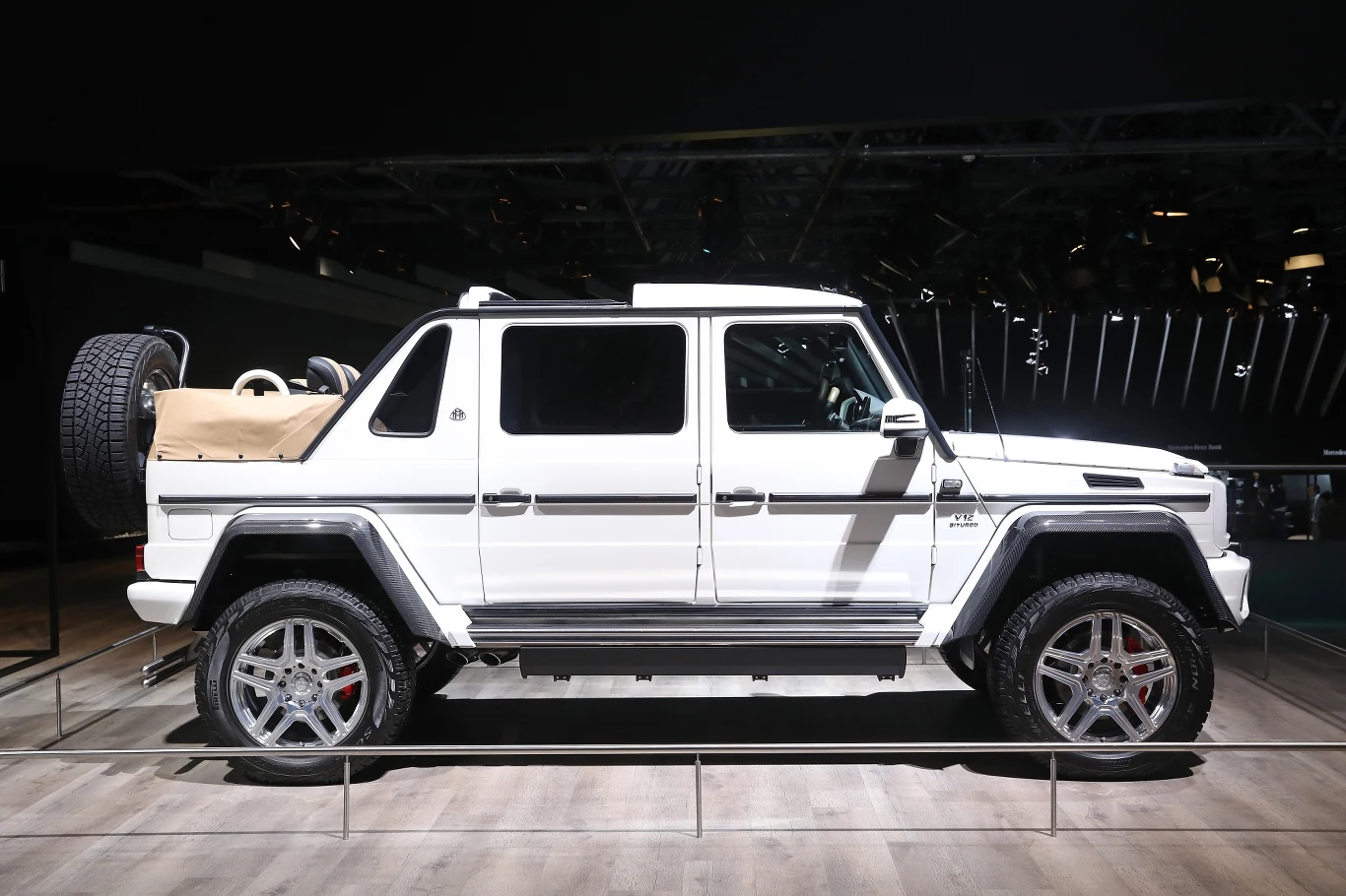 Mercedes klasy G Landaulet kosztowało 5,7 mln zł