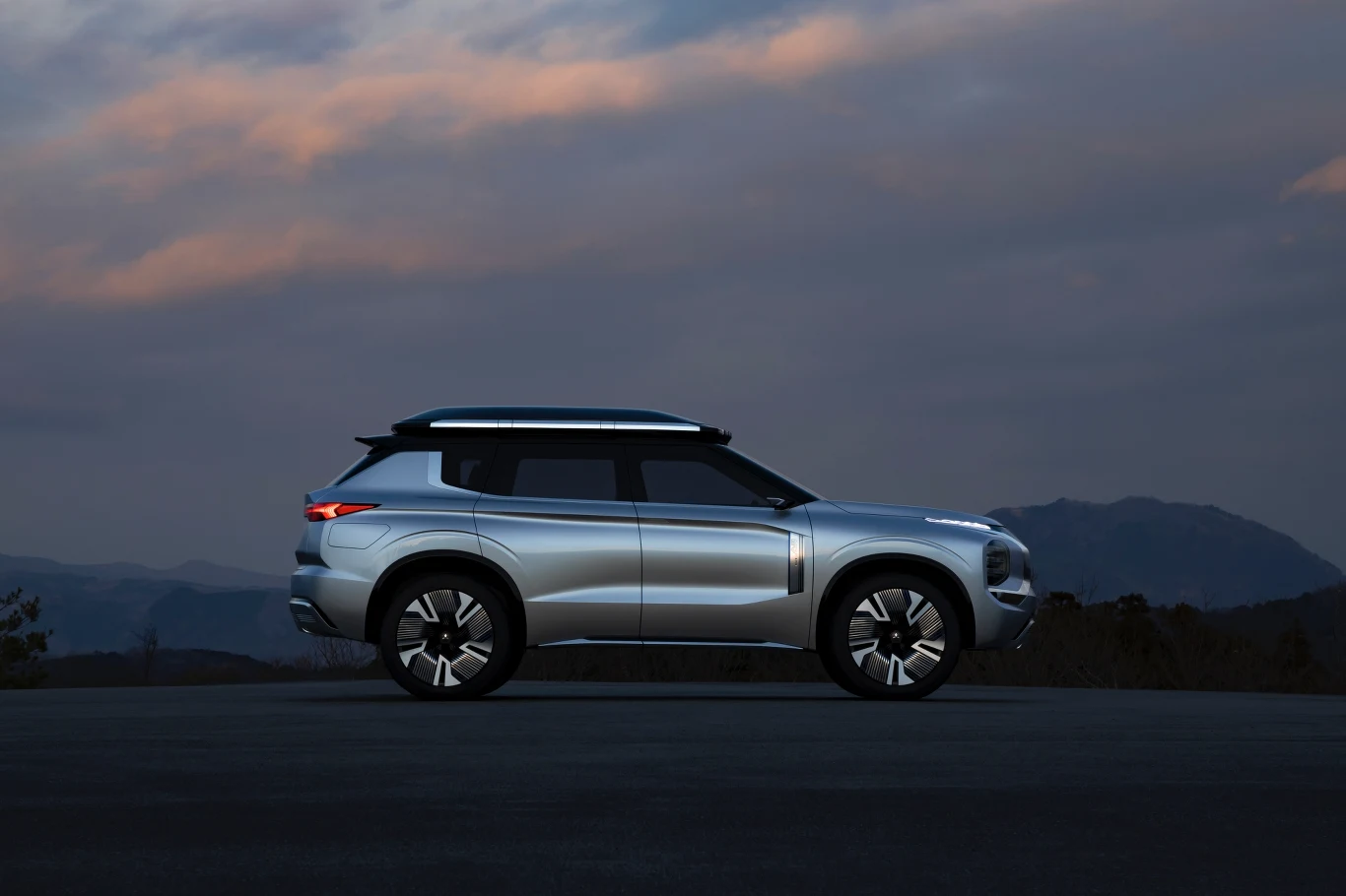 Mitsubishi Engelberg Tourer