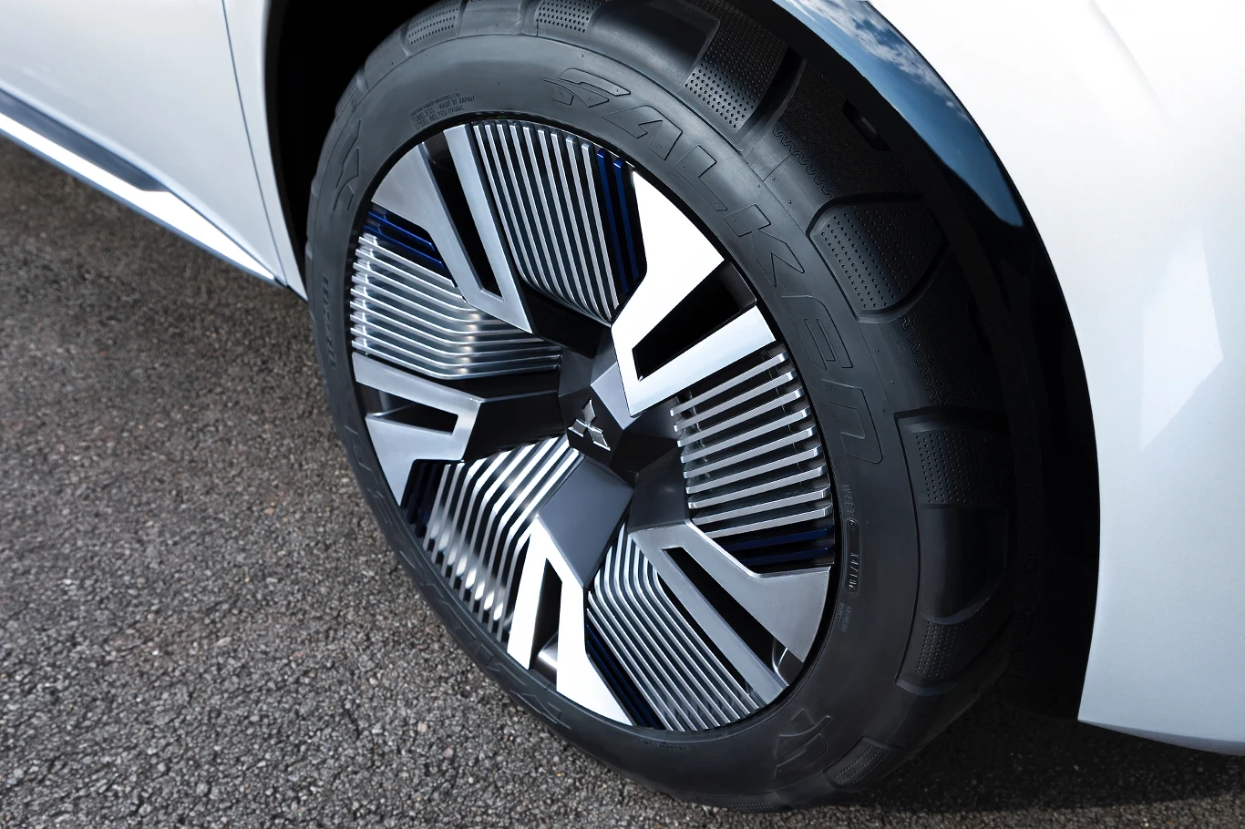 Mitsubishi Engelberg Tourer