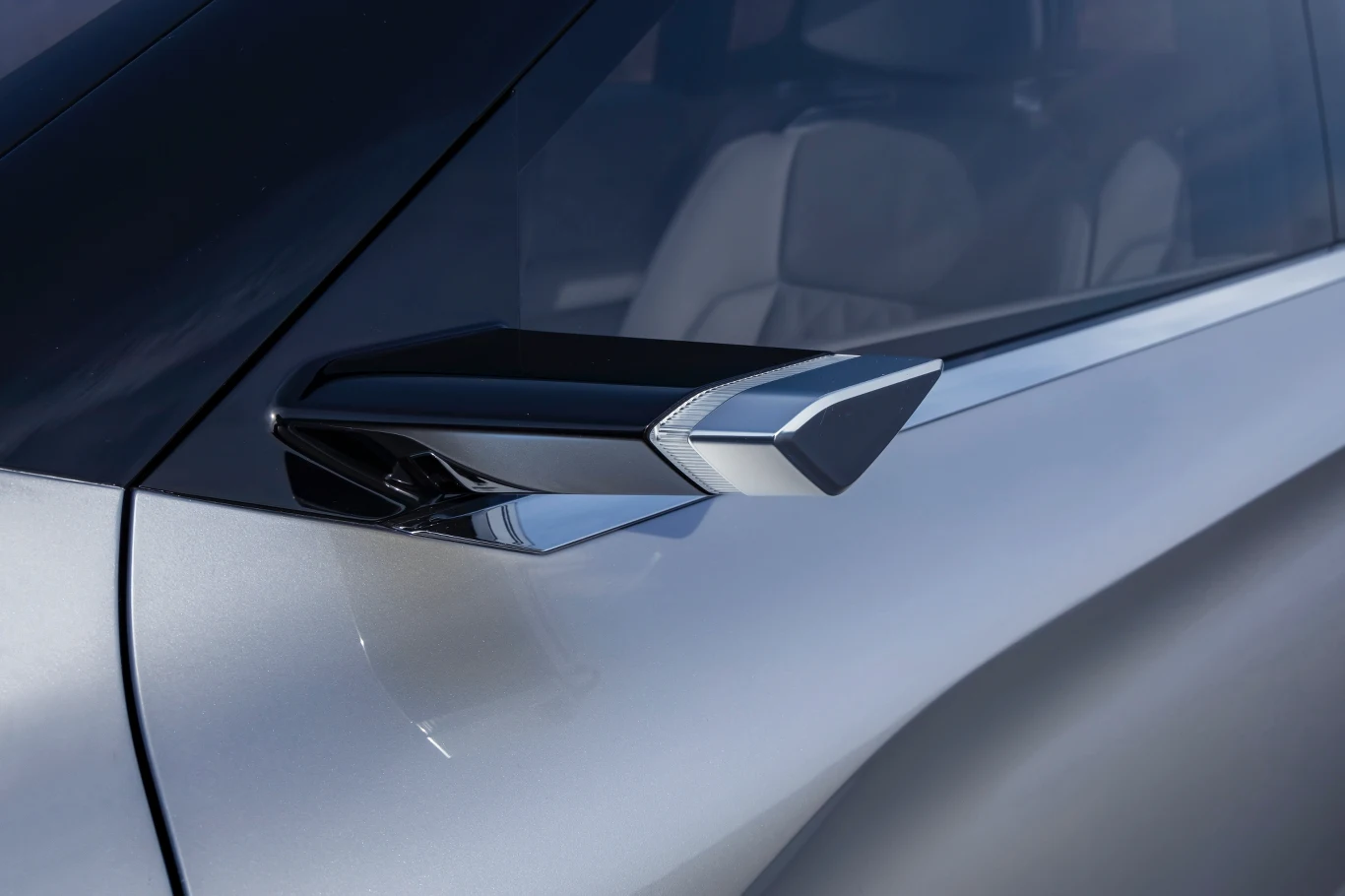 Mitsubishi Engelberg Tourer