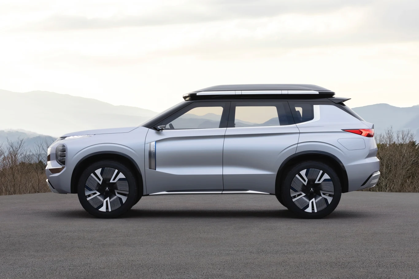 Mitsubishi Engelberg Tourer