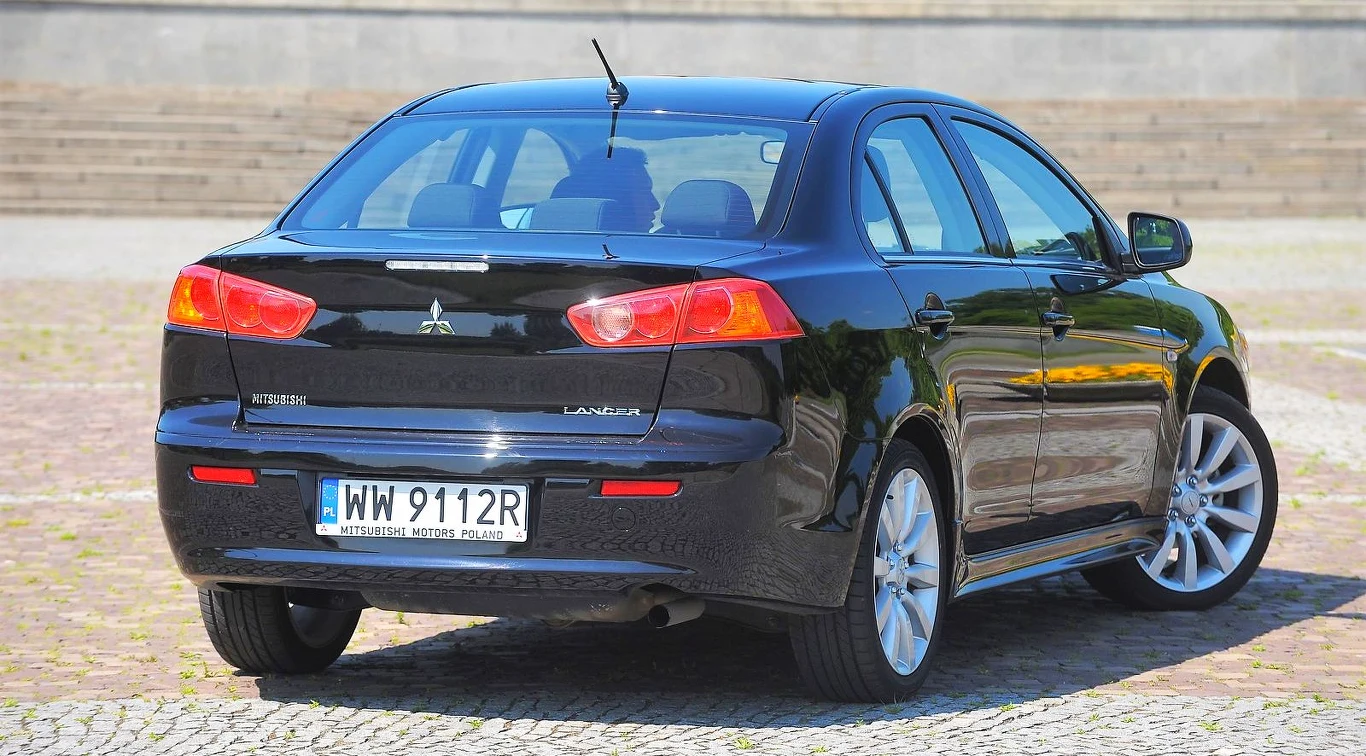 mitsubishi lancer