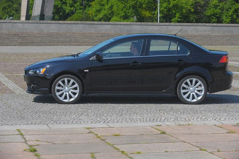 Mitsubishi Lancer (2007-2017) 