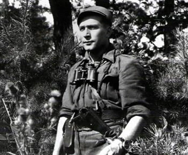Kapitan Romuald Rajs Bury. Niektóre z jego czynów IPN określił jako niosące znamiona ludobójstwa Kapitan Romuald Rajs Bury. Niektóre z jego czynów IPN określił jako niosące znamiona ludobójstwa