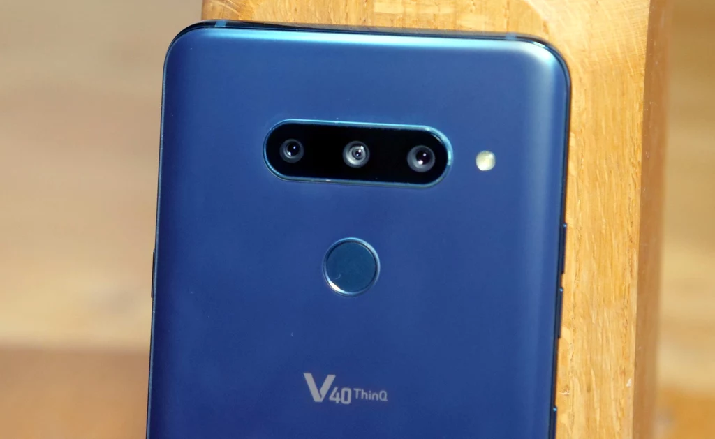 LG V40 ThinQ