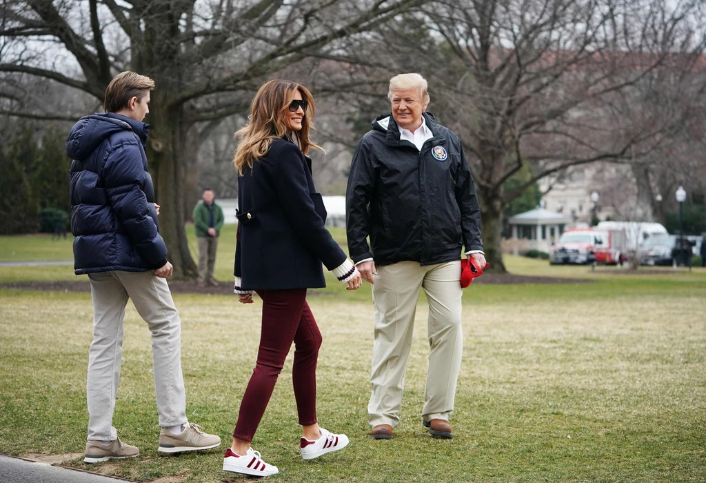 Melania Trump postawiła na sportowe buty Melania Trump postawiła na sportowe buty