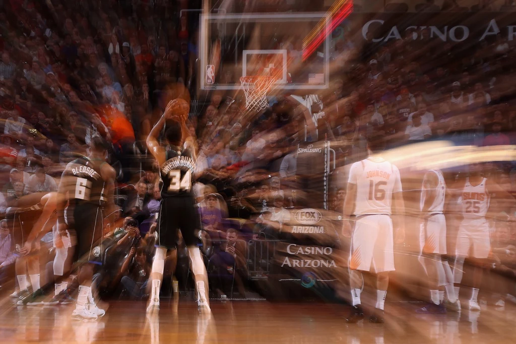 Rzuca Giannis Antetokounmpo Rzuca Giannis Antetokounmpo