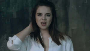 Żelka w teledysku "Kamień"