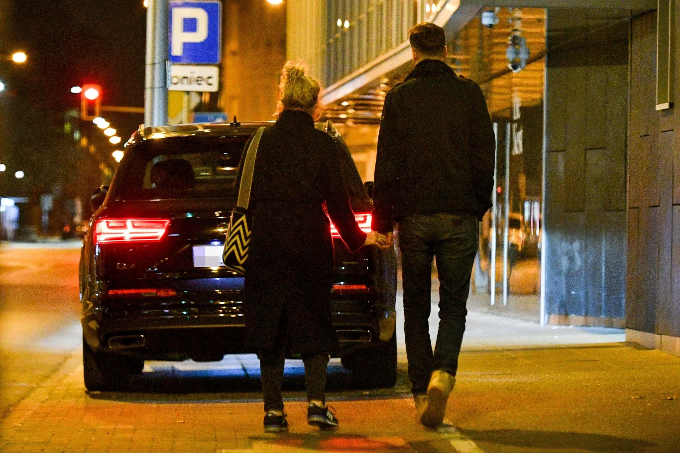 Jeszcze niedawno trzymali się za ręce podczas romantycznego spaceru. Teraz pojawił się zgrzyt?