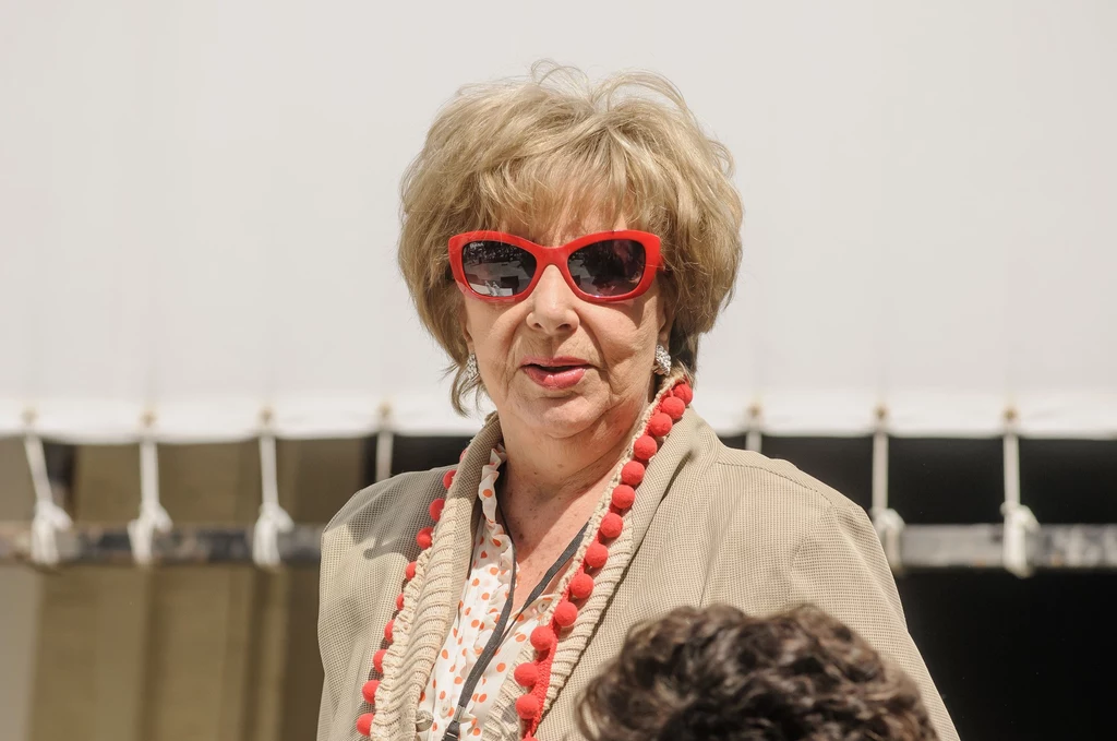 Aktorka na każdym kroku okazywała wsparcie ludziom starszym. Tu podczas Parady Seniorów, której była ambasadorką. Aktorka na każdym kroku okazywała wsparcie ludziom starszym. Tu podczas Parady Seniorów, której była ambasadorką.