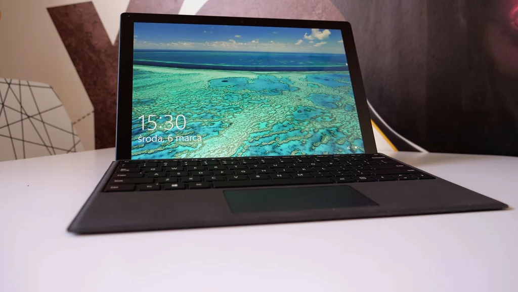 ​Microsoft Surface Pro 6 i klawiatura TypeCover