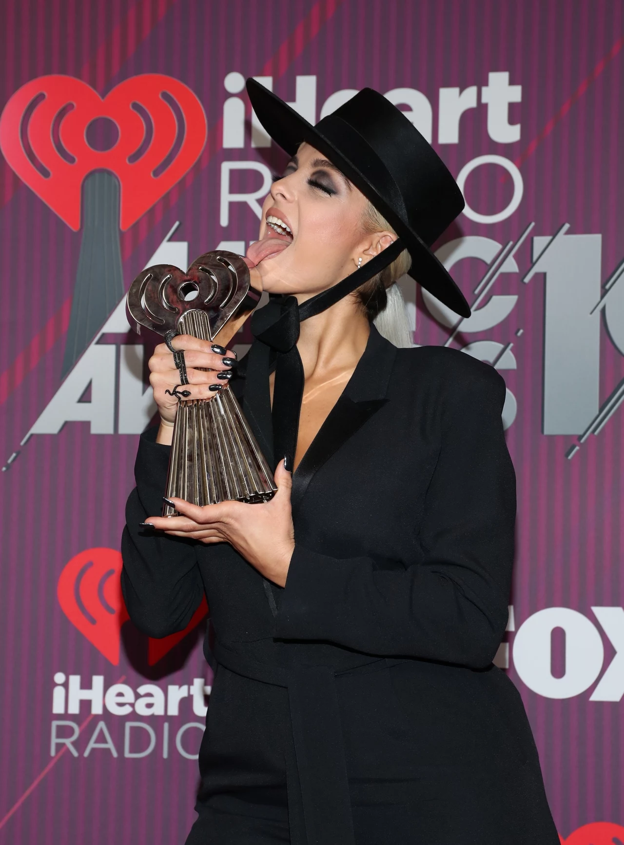 Bebe Rexha na gali IHeartRadio Music Awards 2019 Bebe Rexha na gali IHeartRadio Music Awards 2019