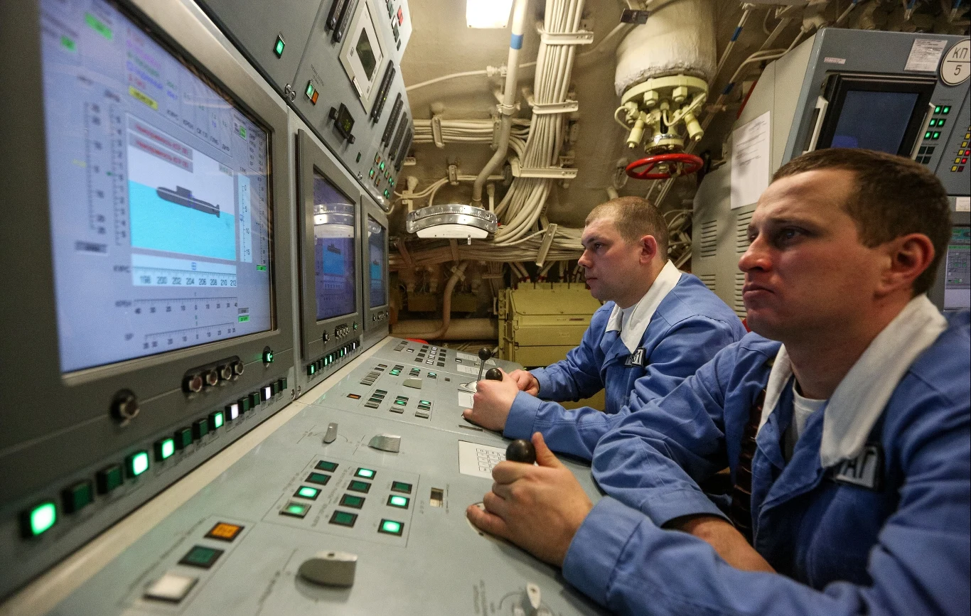 Bojowe centrum dowodzenia atomowego okrętu podwodnego "Jurij Dołgorukij" Bojowe centrum dowodzenia atomowego okrętu podwodnego "Jurij Dołgorukij"