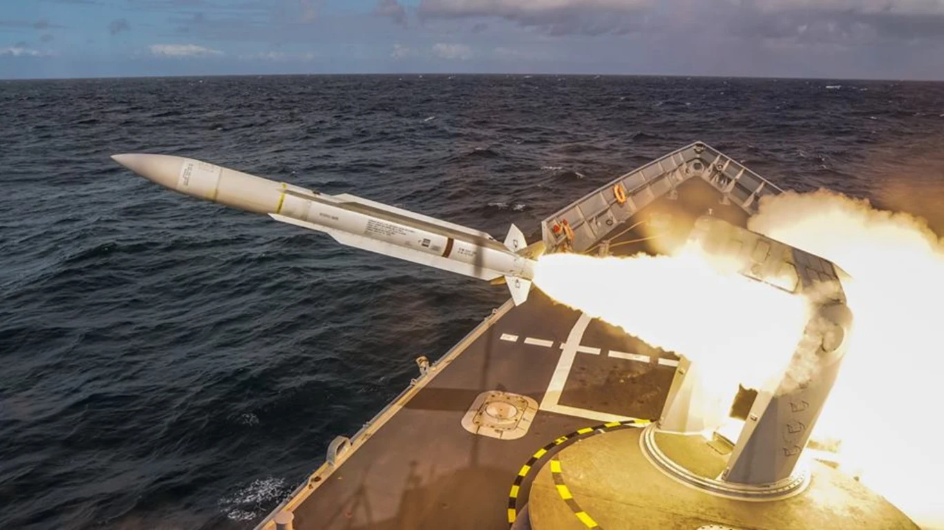 Marynarka Wojenna RP potrzebuje pilnie nowych okrętów nawodnych i podwodnych, a także szkolenia. Załogi fregat tylko raz strzelały bojowo. Raz przez 18 lat. Marynarka Wojenna RP potrzebuje pilnie nowych okrętów nawodnych i podwodnych, a także szkolenia. Załogi fregat tylko raz strzelały bojowo. Raz przez 18 lat.