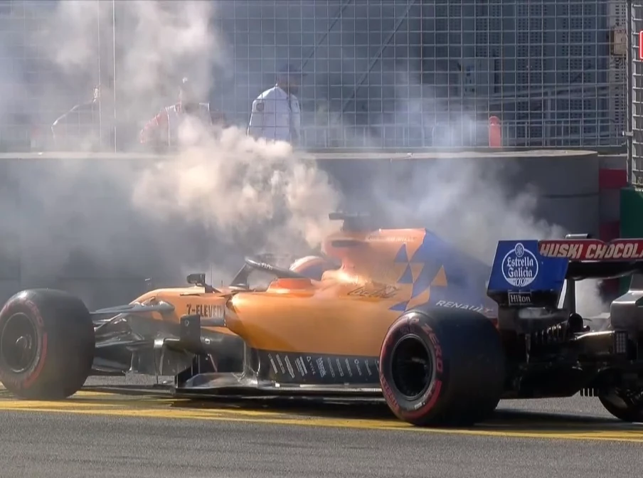Carlos Sainz musiał zakończyć wyścig na 12. okrążeniu