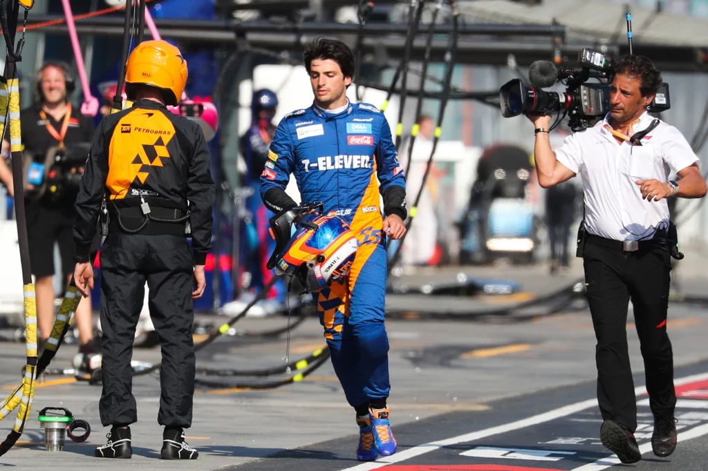Carlos Sainz uciekał z płonącego bolidu