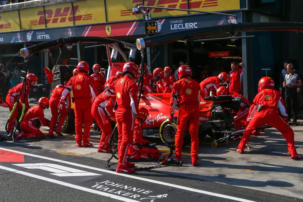 Sebastian Vettel w pitstopie