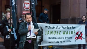 Manifestacja poparcia środowisk nacjonalistyczych dla uwolnienia Janusza Walusia z więzienia w RPA