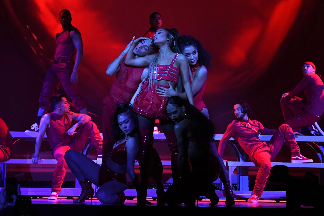 Ariana Grande na trasie "Sweetener Tour"