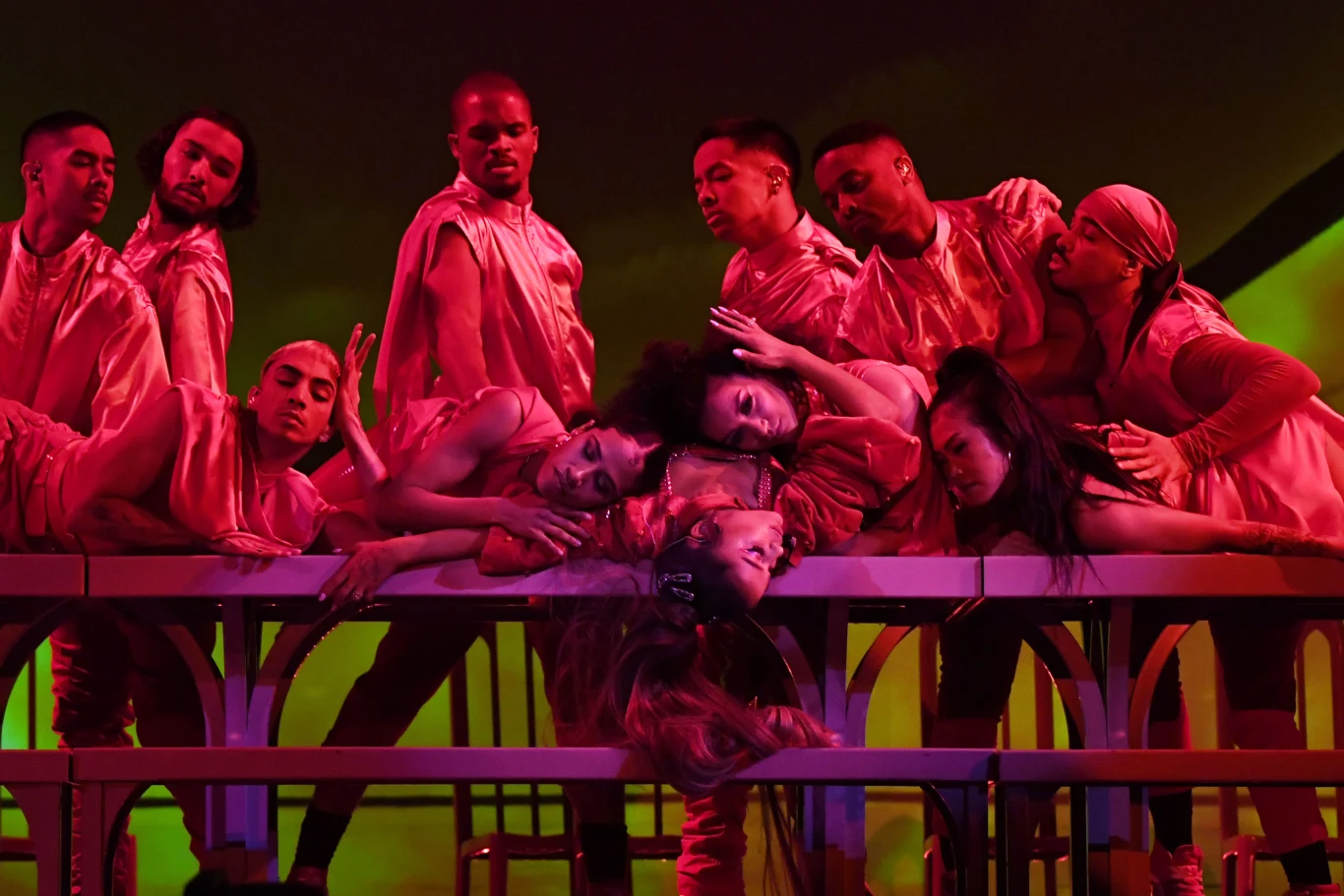 Ariana Grande na trasie "Sweetener Tour"