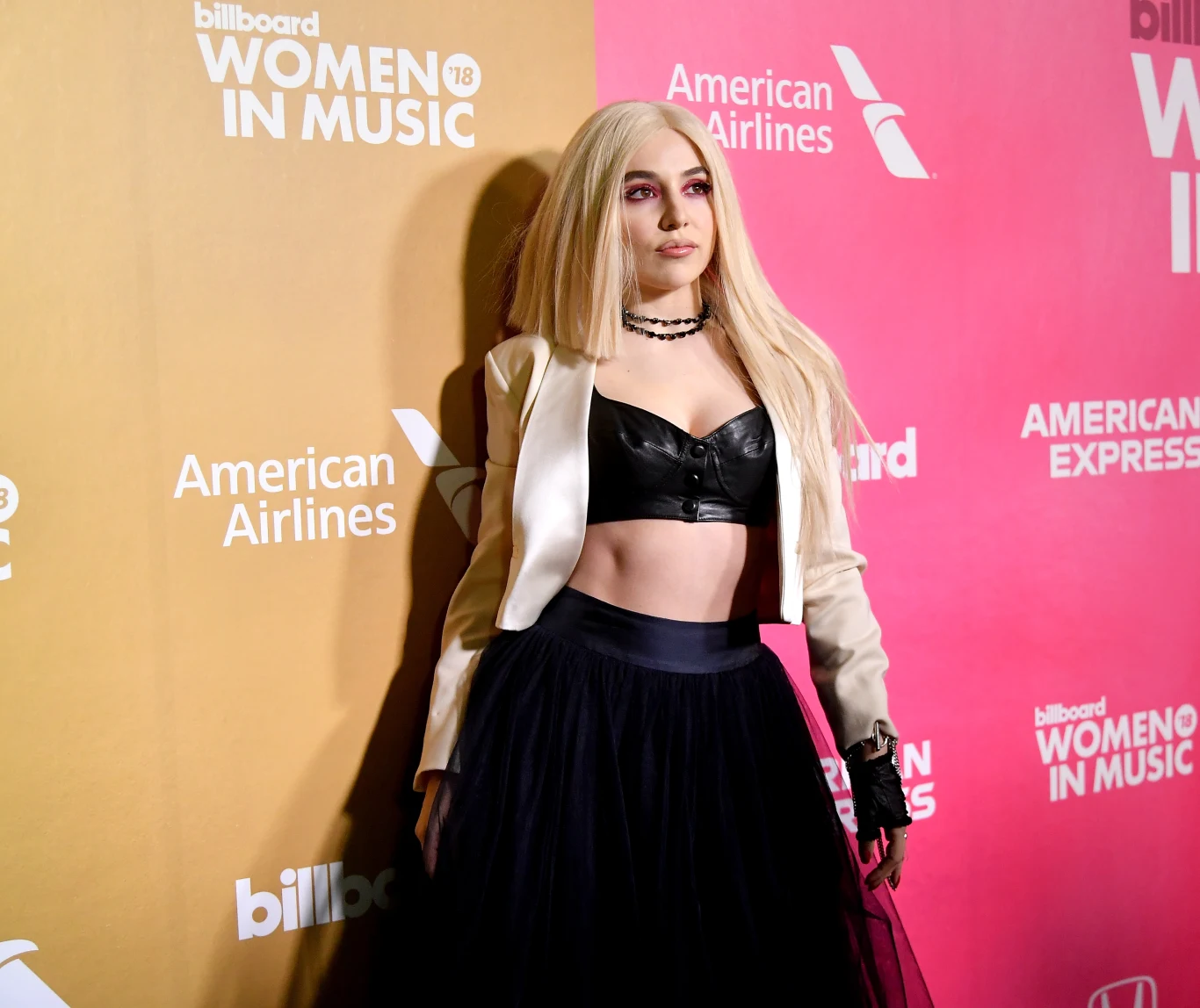 Ava Max właściwie nazywa się Amanda Ava Koci. Ava Max właściwie nazywa się Amanda Ava Koci.