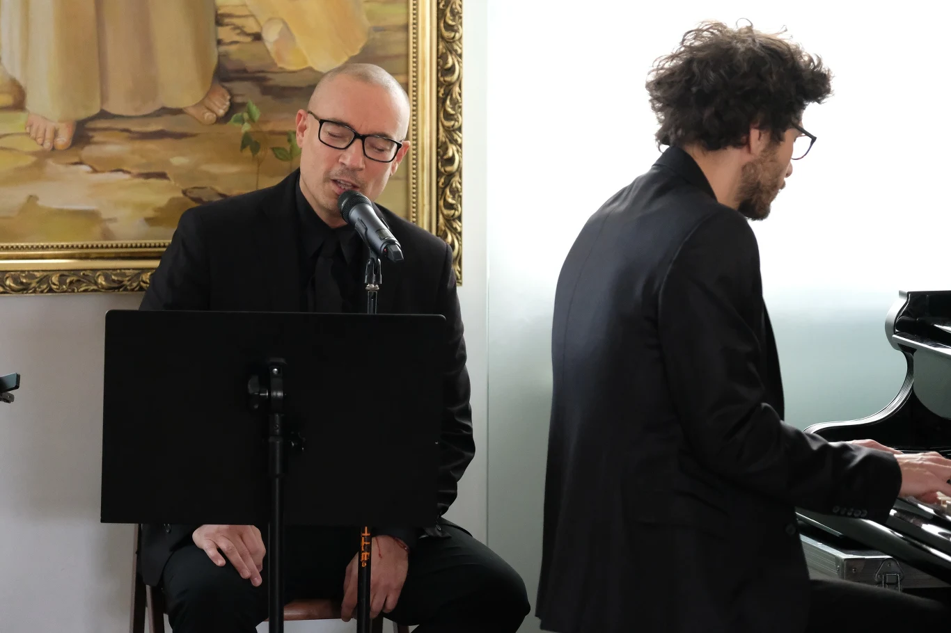Polską wersję "My Way" - zatytułowaną "Żyłem, jak chciałem" - zaśpiewał Stachursky.