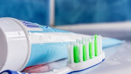 Gdzie należy wyrzucać tubkę po paście do zębów?