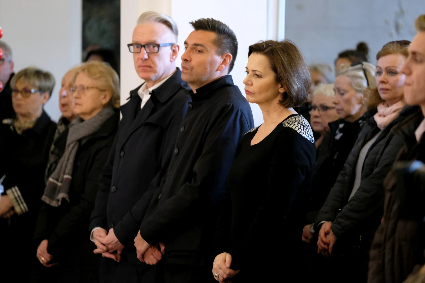 "Jutro pogrzeb Zosi. A dziś skończyłaby 86 lat. Czy mieliście obok swoich mam jeszcze jakąś dodatkową? Zofia Czerwińska uzupełniała mi moją mamę, choć nie odpowiadała jej taka pozycja. Wolała mówić o przyjaźni. Może kiedyś napiszę książkę o moich matkach... Jest ich więcej..." - brzmi wpis Mariusza Szczygła.