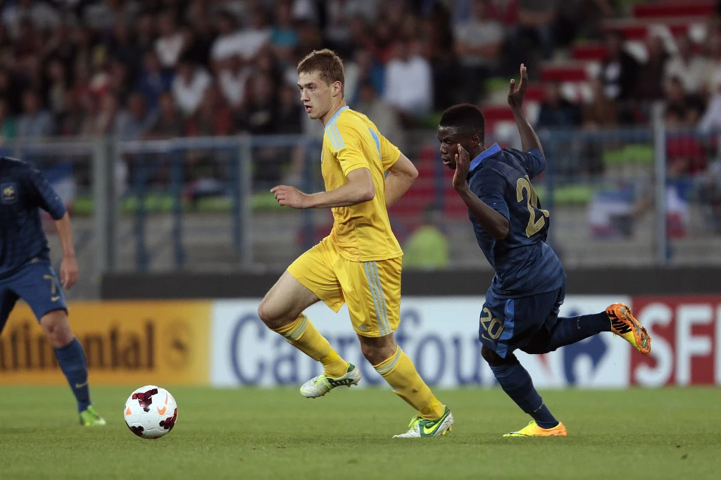 Napastnik reprezentacji Kazachstanu Roman Murtazayev Napastnik reprezentacji Kazachstanu Roman Murtazayev