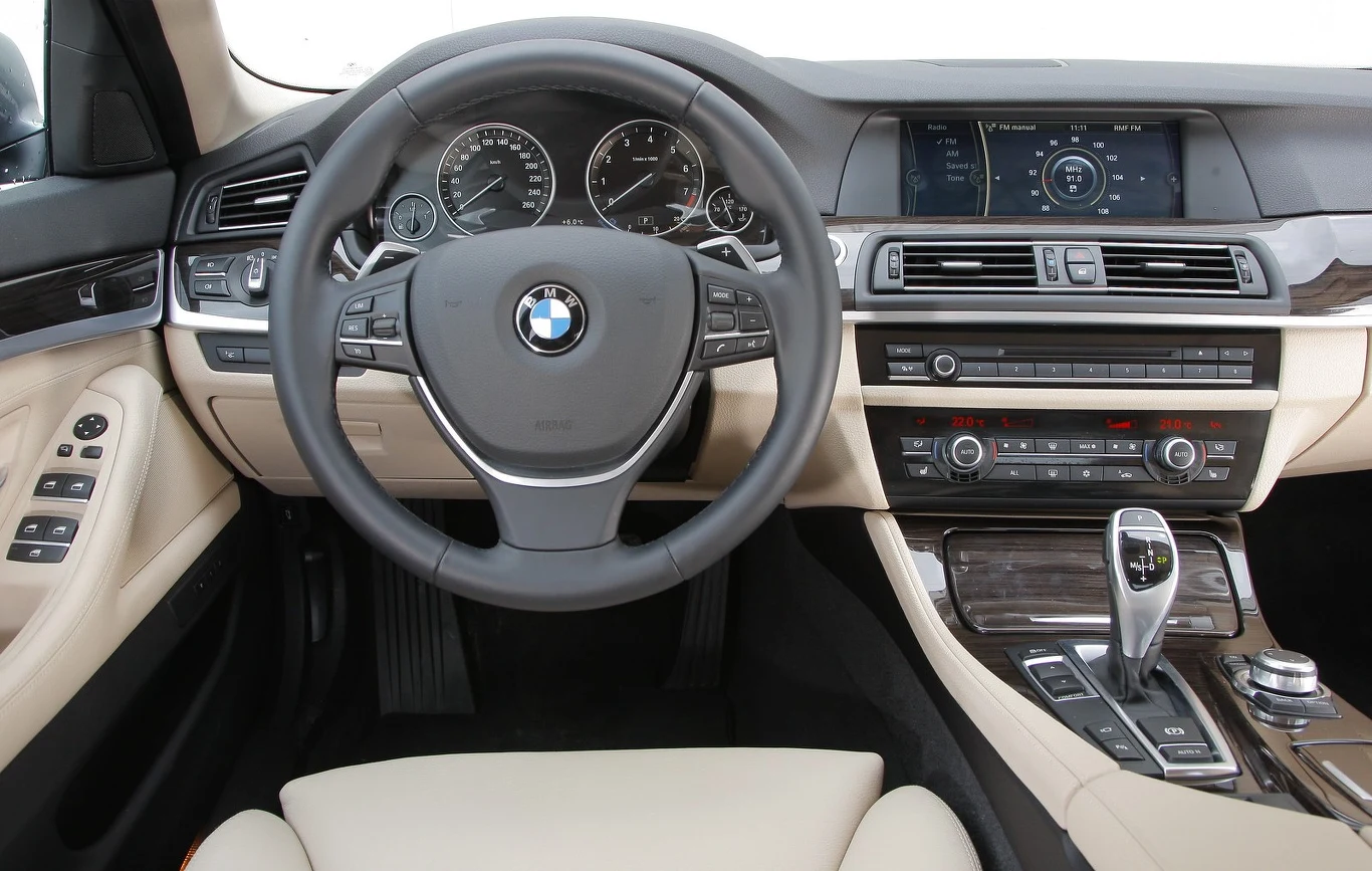 seria 5 deska rozdzielcza