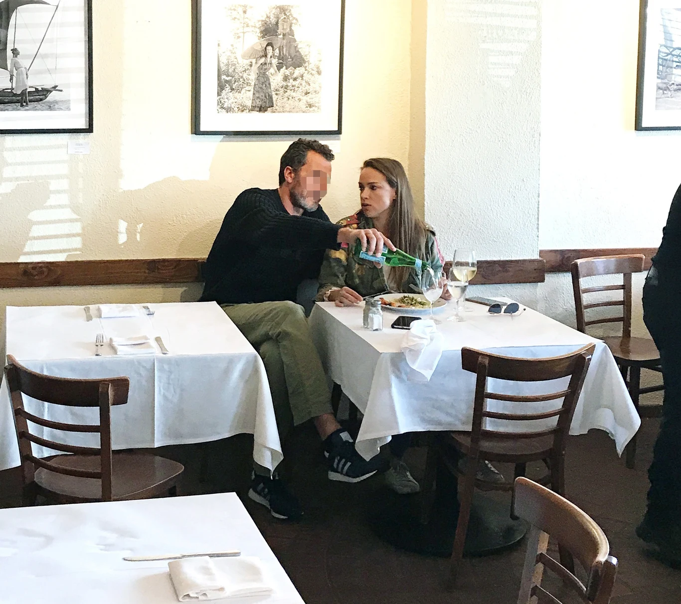 Alicja Bachleda-Curuś z tajemniczym mężczyzną Alicja Bachleda-Curuś z tajemniczym mężczyzną