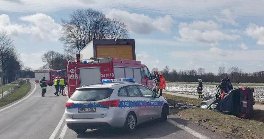 W wypadku zginęło dwoje dzieci, ich matka została ranna