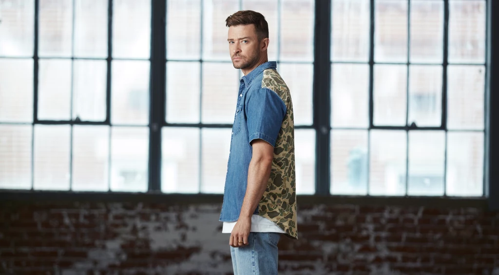 Nostalgia w połączeniu ze współczesnym stylem i krojami tworzy stylizacje, które wyrażają charakterystyczne dla Justina połączenie tradycji, hip hopu, rocka i stylu streetwear. Nostalgia w połączeniu ze współczesnym stylem i krojami tworzy stylizacje, które wyrażają charakterystyczne dla Justina połączenie tradycji, hip hopu, rocka i stylu streetwear.