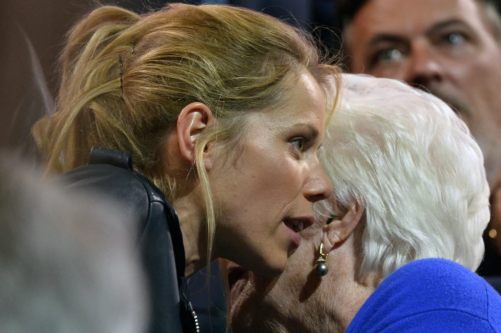Głośno komentowany jest też styl najmłodszej córki Brigitte Macron. Tiphaine Auzière córka pierwszej damy Francji Głośno komentowany jest też styl najmłodszej córki Brigitte Macron. Tiphaine Auzière córka pierwszej damy Francji