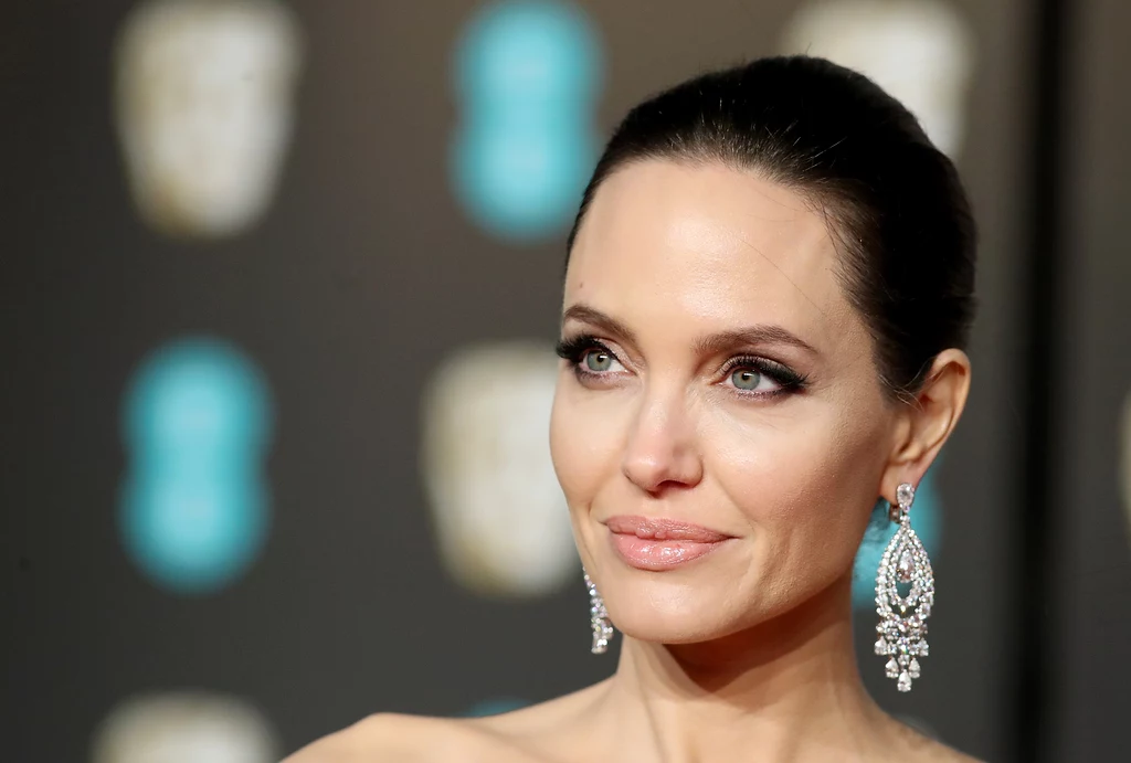 Angelina Jolie Angelina Jolie