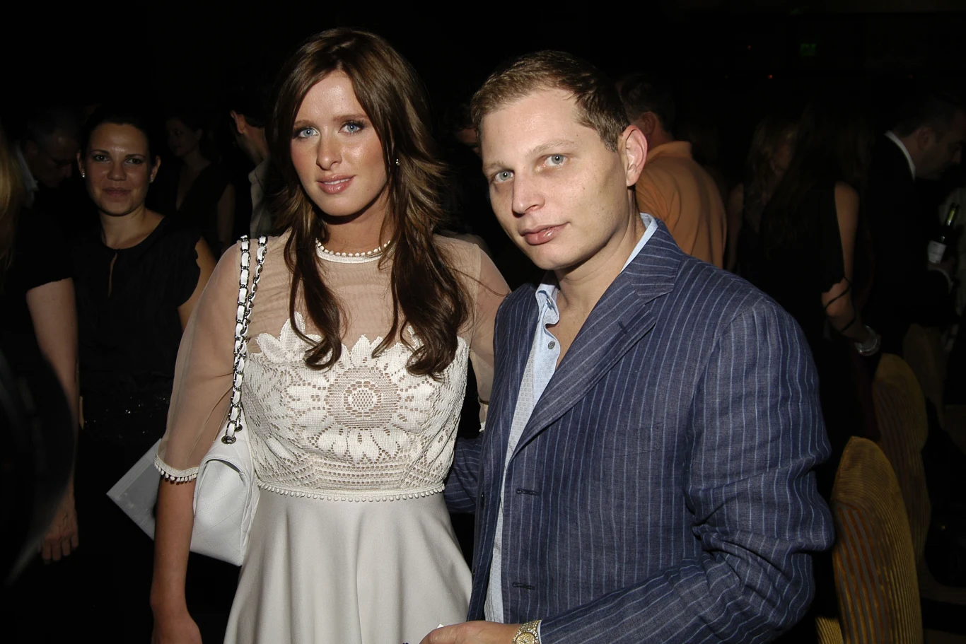 Problemy finansowe Scotta Storcha (odpowiadał za przeboje Dr. Dre, Eminema, Justina Timberlake'a i Christiny Aguilery) wyszły na jaw, gdy producent przestał spłacać kredyty zaciągnięte na kupno rezydencji w Miami i luksusowych samochodów. W 2009 roku ogłosił bankructwo i udał się na kurację odwykową od narkotyków. Przyznał wówczas, że na kokainę w ciągu trzech lat wydał około 30 mln dolarów. Kolejny raz znany producent został bankrutem w 2015 roku (łącznie przepuścił 70 milionów dolarów). W momencie składania wniosku o bankructwo gwiazdor posiadał majątek warty zaledwie 3,6 tysiąca dolarów. "Po kilku miesiącach wciągania kokainy, uznałem, że świetnym pomysłem jest mieć kilka nowych samochodów. Wymieniałem je co kilka tygodni. Latałem prywatnymi odrzutowcami, gdzie jeden przelot kosztował nawet 200 tysięcy dolarów" - opowiadał w dokumencie na temat swojej kariery.