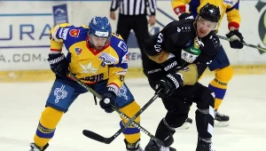 Krystian Dziubiński z Podhala i Andrej Michnow z GKS-u Tychy. Tylko jeden z nich zagra w finale mistrzostw Polski.