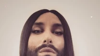 Conchita Wurst i jej długie włosy.