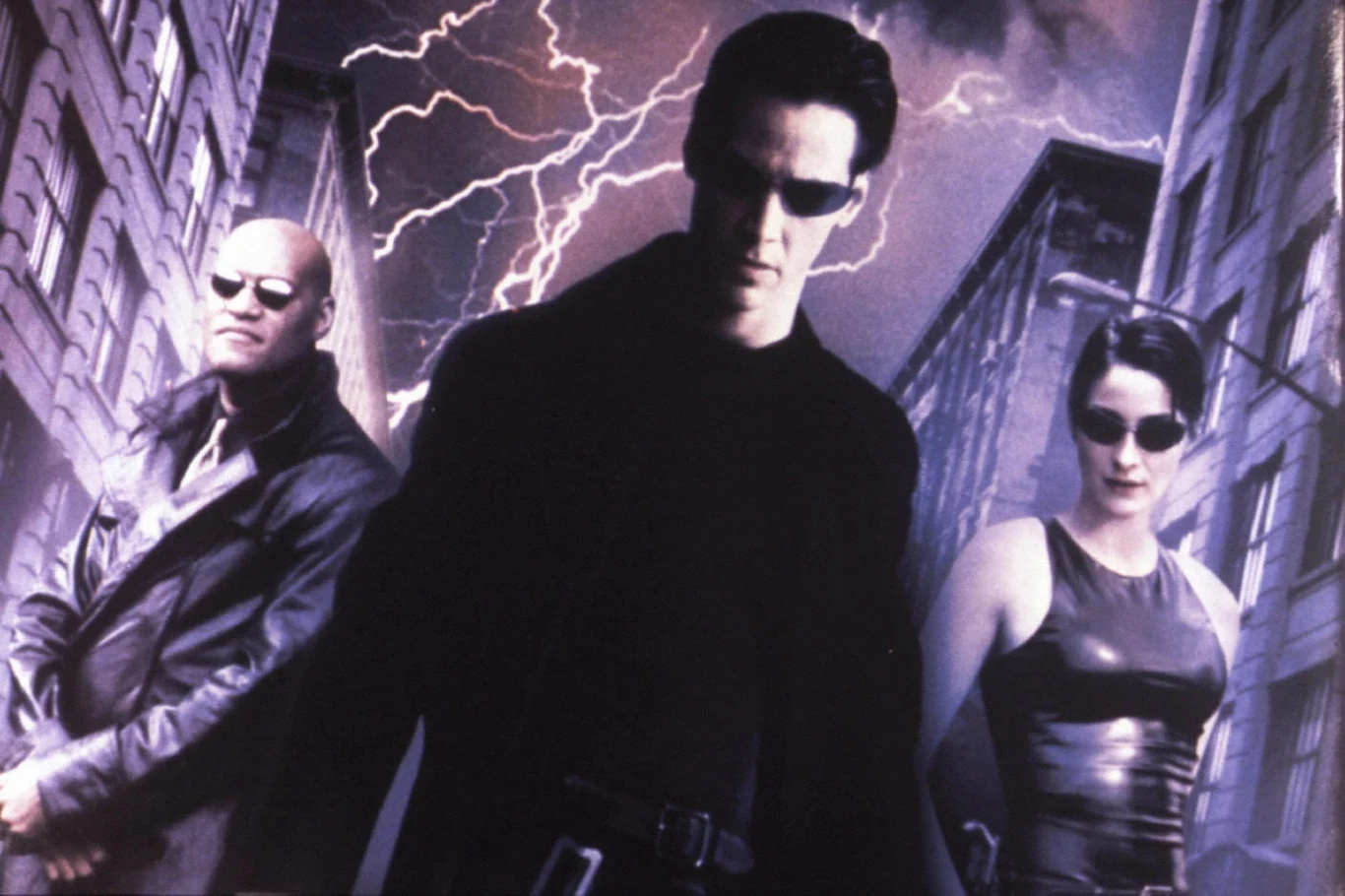 Na zdjęciu: Laurence Fishbourne, Keanu Reeves i Carrie-Anne Moss w filmie "Matrix"
