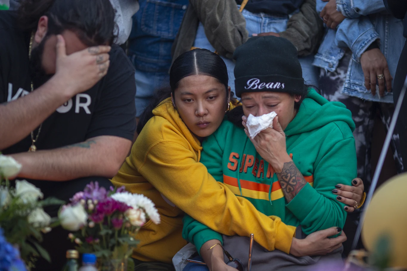 Fani opłakują Nipsey Hussle'a Fani opłakują Nipsey Hussle'a