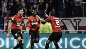 Piłkarze Rennes cieszą się z awansu do finału Pucharu Francji